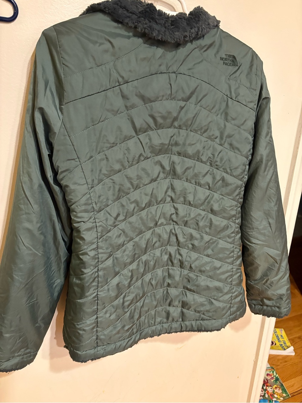 The North Face Women's Olive Green Mossbud Quilted Puffer Reversible large - Picture 3 of 3